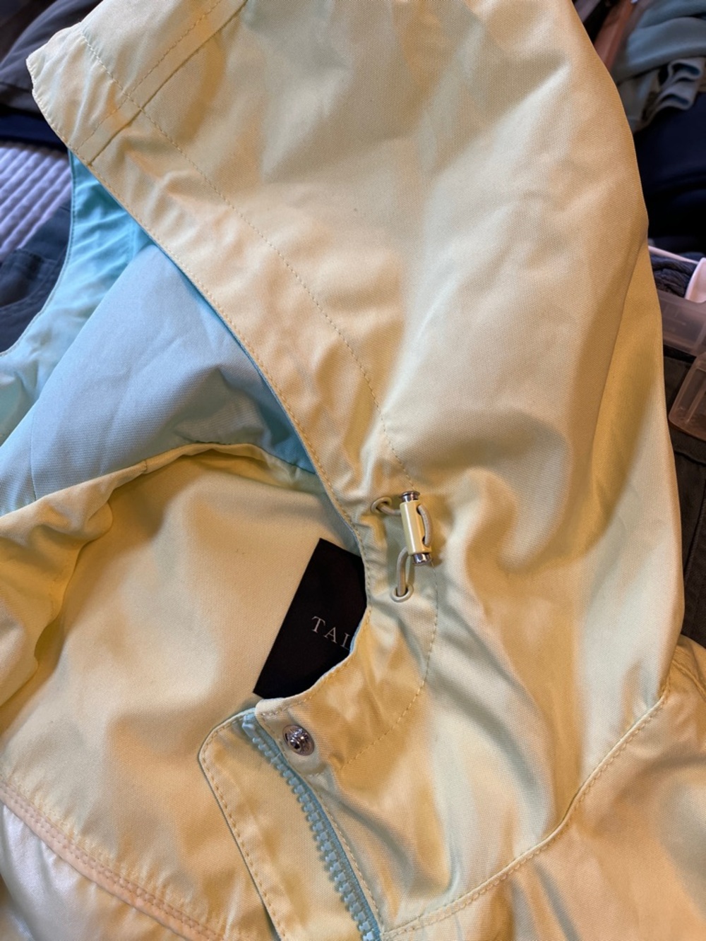 Talbots Yellow Hooded Rain Jacket with Mint Lining - Picture 8 of 9